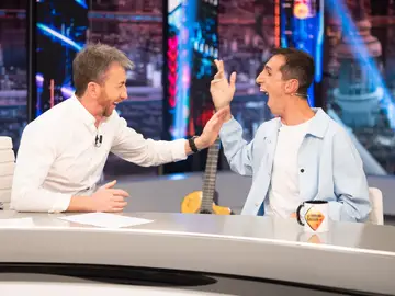 La emoción de Álex Roca al hablar de su abuelo: "Ha sido la pérdida más grande de mi vida" La emoción de Álex Roca al hablar de su abuelo: "Ha sido la pérdida más grande de mi vida"