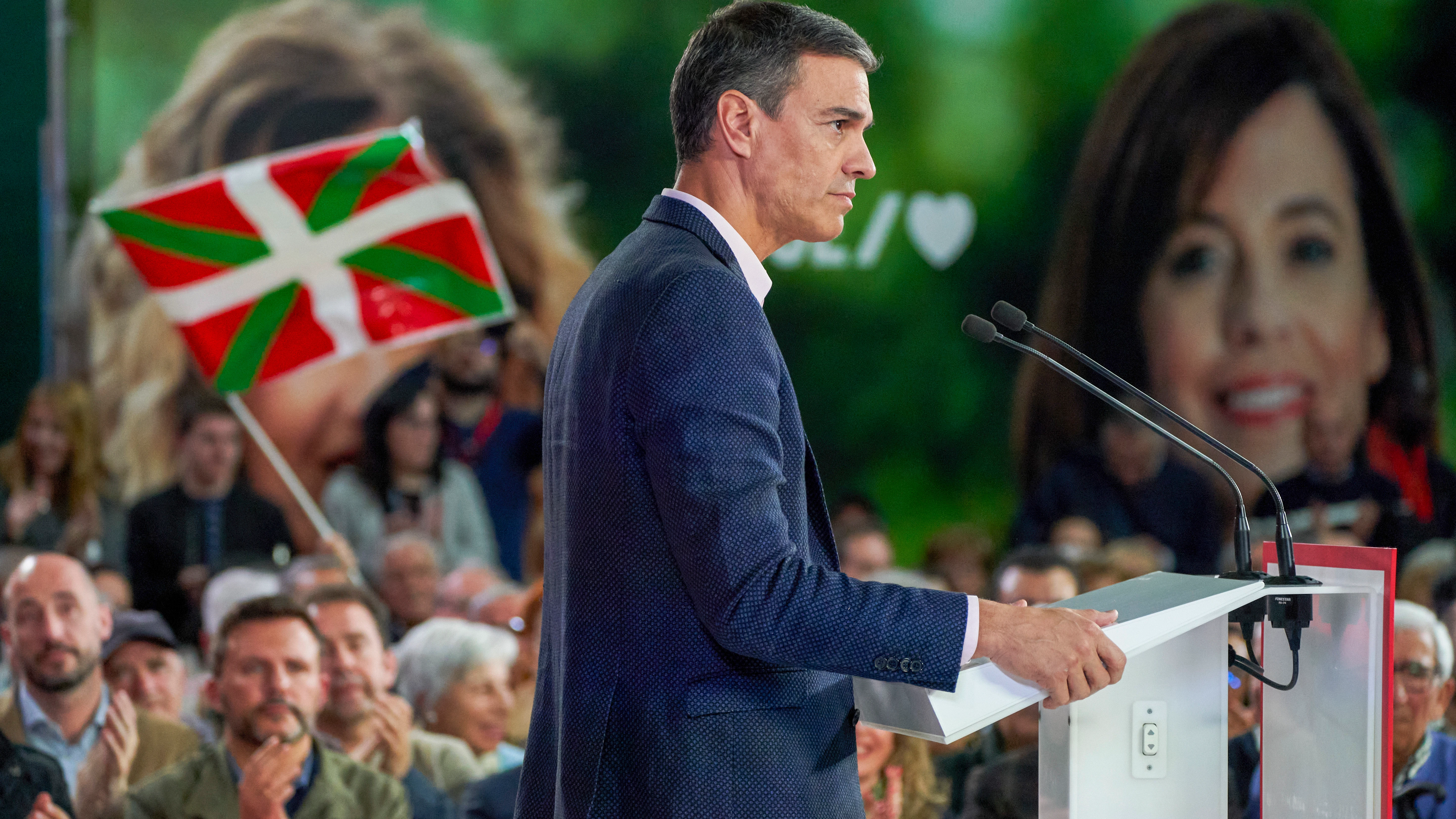 El presidente del Gobierno, Pedro Sánchez, durante un acto electoral en Vitoria El presidente del Gobierno, Pedro Sánchez, durante un acto electoral en Vitoria