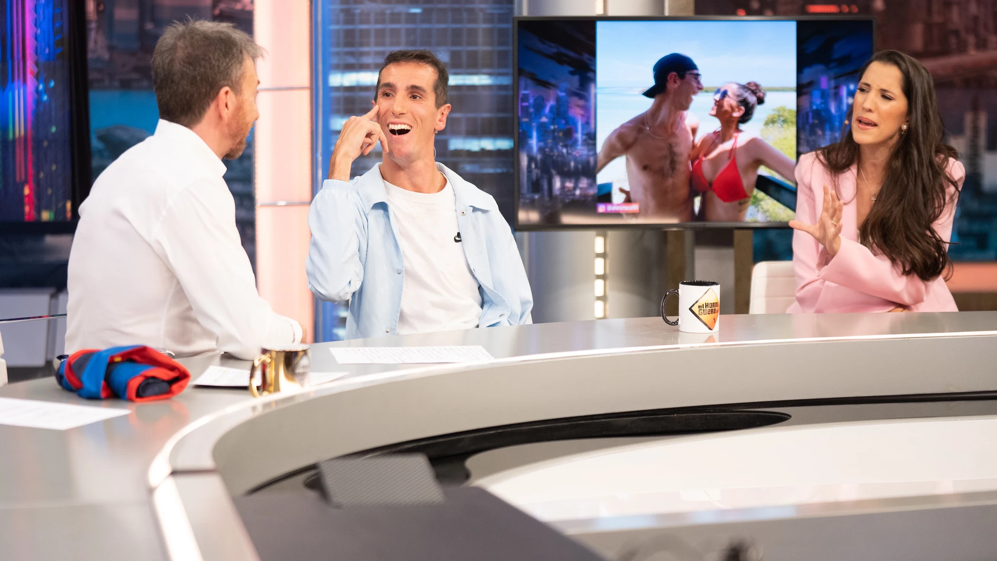 La confesión de Álex Roca sobre el sexo con su pareja: "La verdad que va de narices" La confesión de Álex Roca sobre el sexo con su pareja: "La verdad que va de narices"