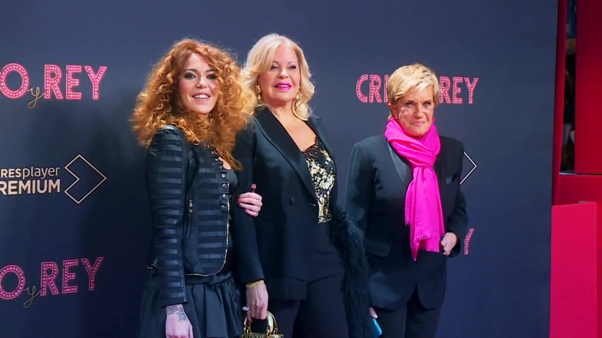 B&aacute;rbara Rey y Sof&iacute;a Cristo se fan de fiesta juntas&hellip; &iexcl;Y la actriz lo da todo con un solo de baile!
