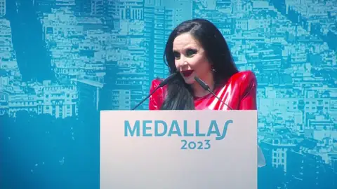 Alaska confiesa qué significa Madrid para ella en el día grande de la comunidad: "Es una historia de amor"