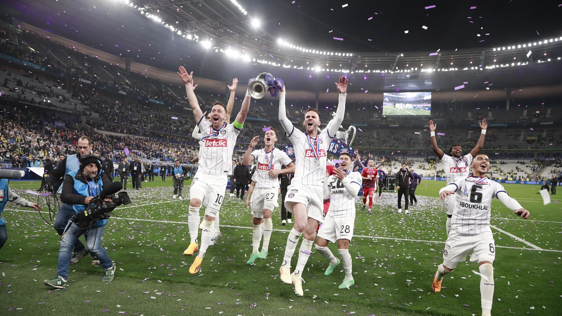 Los jugadores del Toulouse celebran la victoria en la Copa de Francia