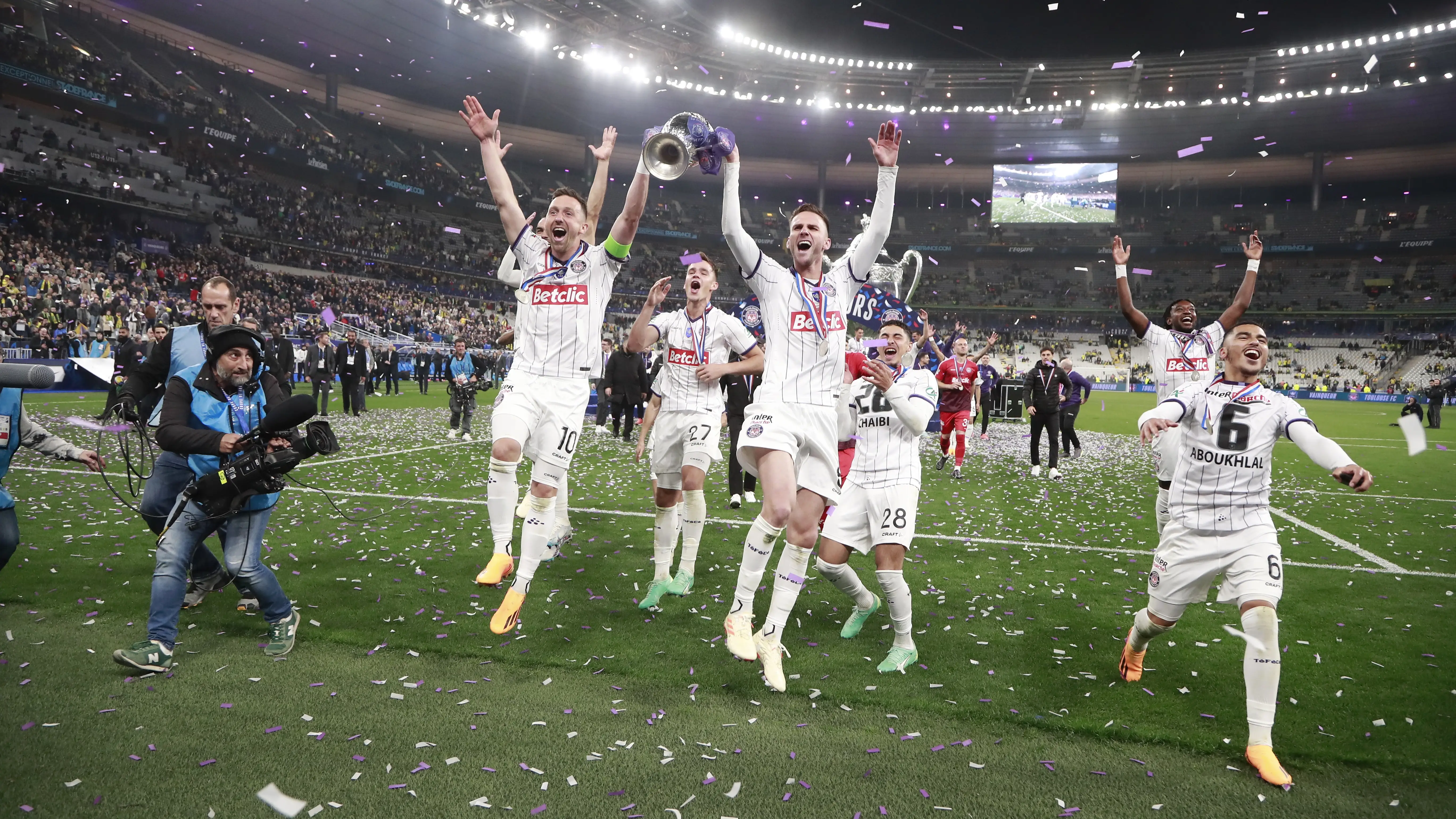 Los jugadores del Toulouse celebran la victoria en la Copa de Francia Los jugadores del Toulouse celebran la victoria en la Copa de Francia