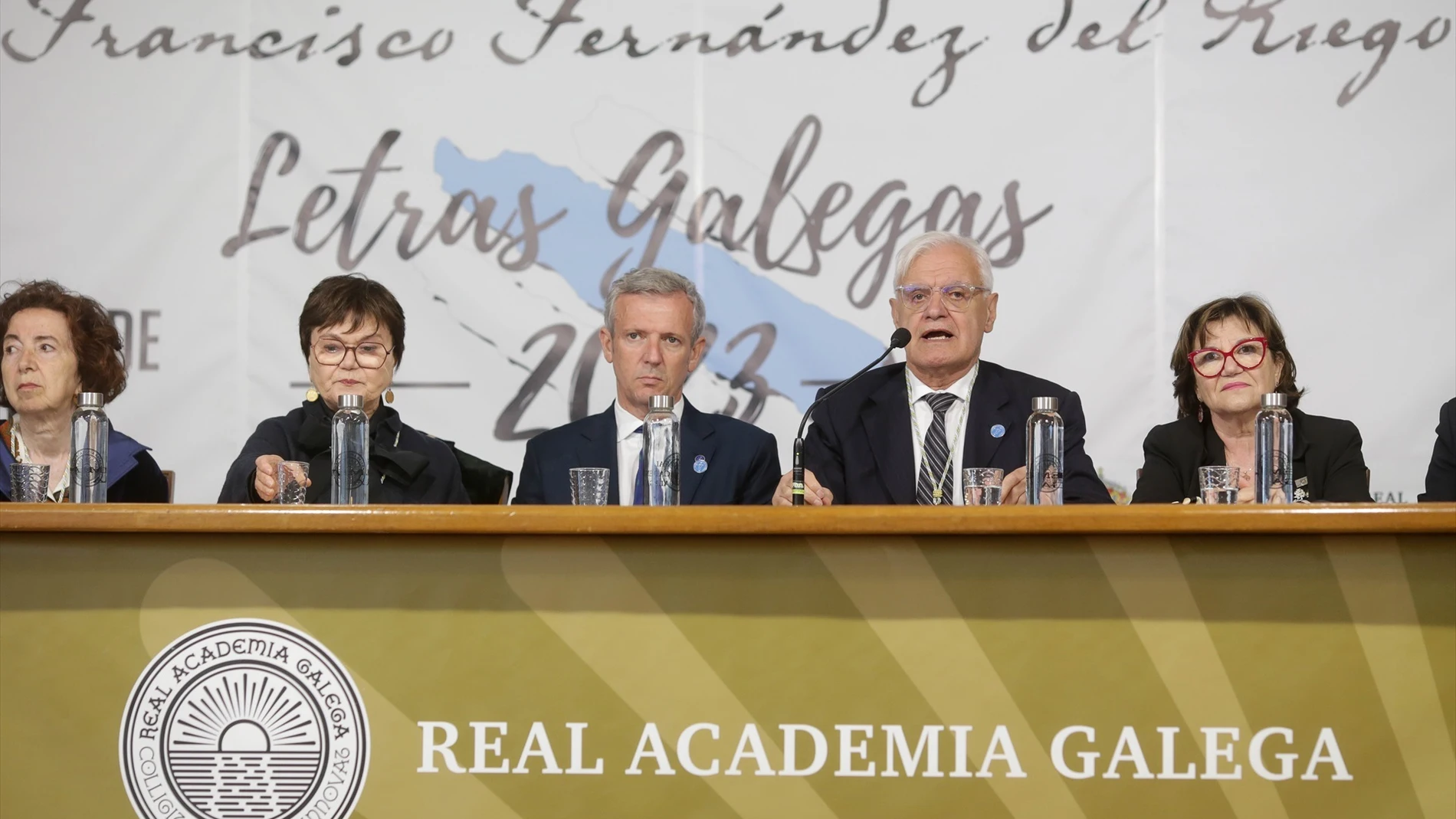 Sesión extraordinaria y pública de la Real Academia Galega (RAG) en Lourenzá, Lugo