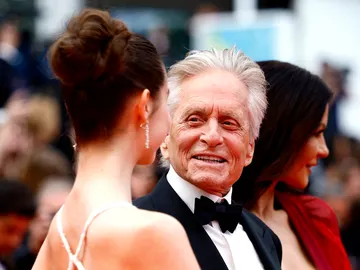 Michael Douglas con su hija, Carys Zeta Michael Douglas con su hija, Carys Zeta