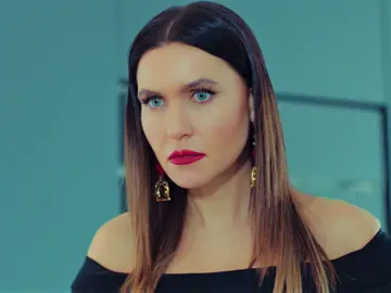 Ender le cuenta toda la verdad de su pasado a Alihan: su padrastro abusaba de ella Ender le cuenta toda la verdad de su pasado a Alihan: su padrastro abusaba de ella