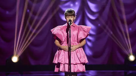 El lirico de Lucía Schibler consigue impresionar a los coaches en las Audiciones a ciegas El lirico de Lucía Schibler consigue impresionar a los coaches en las Audiciones a ciegas