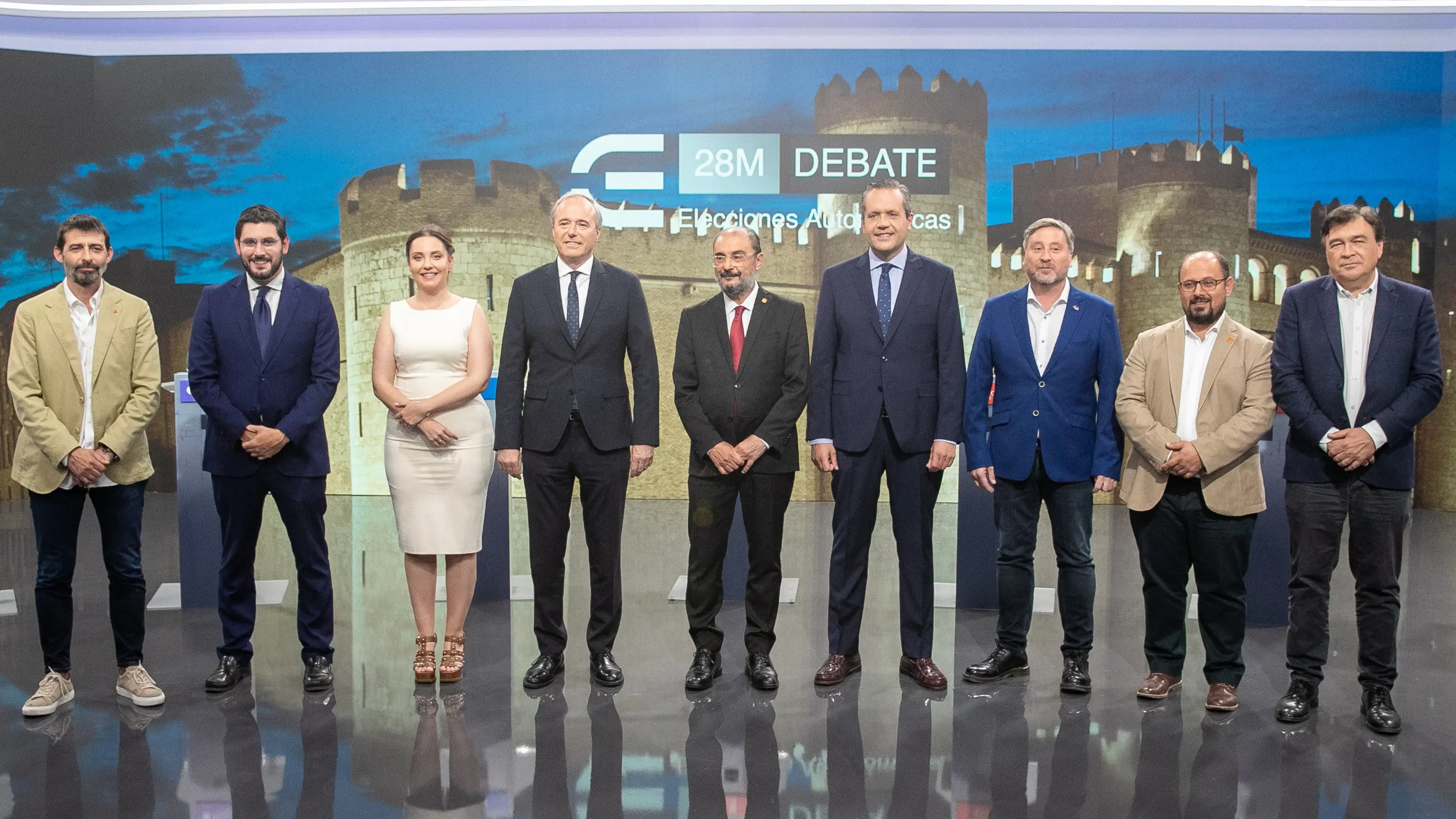 (izda a dcha) Los candidatos a la presidencia de Aragón Álvaro Sanz (IU), Alejandro Nolasco (Vox), Maru Díaz (Podemos-Alianza Verde), Jorge Azcón (PP), Javier Lambán (PSOE), Carlos Ortas (Ciudadanos-Tú Aragón), José Luis Soro (CHA), Alberto Izquierdo (PAR), y Tomás Guitarte (Teruel Existe) (izda a dcha) Los candidatos a la presidencia de Aragón Álvaro Sanz (IU), Alejandro Nolasco (Vox), Maru Díaz (Podemos-Alianza Verde), Jorge Azcón (PP), Javier Lambán (PSOE), Carlos Ortas (Ciudadanos-Tú Aragón), José Luis Soro (CHA), Alberto Izquierdo (PAR), y Tomás Guitarte (Teruel Existe)