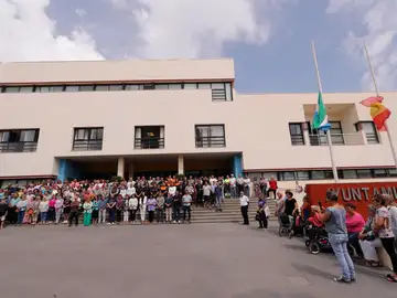 Torremolinos mantuvo dos días de luto oficial por el caso de violencia de género. Torremolinos mantuvo dos días de luto oficial por el caso de violencia de género.