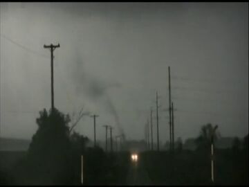 Efemérides de hoy 23 de mayo de 2023: Devastador tornado en EEUU