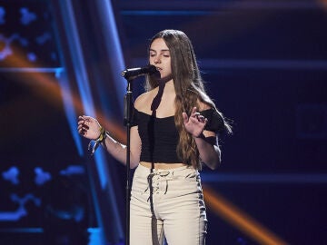 Natalia hace un bonita versi&oacute;n de &lsquo;So&ntilde;ar contigo&rsquo; en las Audiciones a ciegas