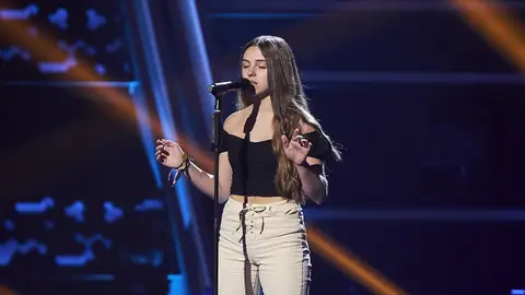 Natalia hace un bonita versión de ‘Soñar contigo’ en las Audiciones a ciegas Natalia hace un bonita versión de ‘Soñar contigo’ en las Audiciones a ciegas