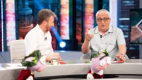 El sorprendente motivo por el que Leo Harlem defiende los cubiertos de madera: "Es imposible quemarse con ellos" El sorprendente motivo por el que Leo Harlem defiende los cubiertos de madera: "Es imposible quemarse con ellos"