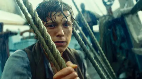 Tom Holland en 'El corazón del mar' Tom Holland en 'El corazón del mar'