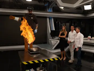 ¡El poder del fuego! Marron deja boquiabiertos a Enrique Ponce y Ana Soria con su ardiente experimento ¡El poder del fuego! Marron deja boquiabiertos a Enrique Ponce y Ana Soria con su ardiente experimento