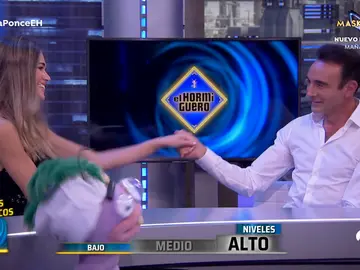 ¡Cosa de telepatía! Enrique Ponce y Ana Soria ponen a prueba su conexión con las hormigas ¡Cosa de telepatía! Enrique Ponce y Ana Soria ponen a prueba su conexión con las hormigas