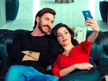 Kemal y Zehra se reconcilian y siguen con sus planes de boda, para desgracia de Ender