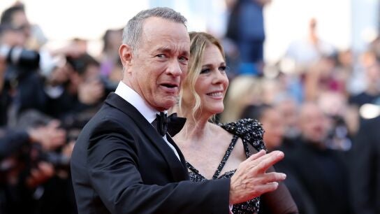 Tom Hanks y Rita Wilson en la presentaci&oacute;n de 'Asteroid City' en el Festival de Cannes