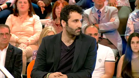 Infiltrado en 'La familia Arcoíris', el grupo hippie que ha llegado a Cádiz: "Es mucho más cívico de lo que imaginamos" Infiltrado en 'La familia Arcoíris', el grupo hippie que ha llegado a Cádiz: "Es mucho más cívico de lo que imaginamos"