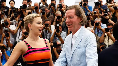 Scarlett Johansson y Wes Anderson en Cannes Scarlett Johansson y Wes Anderson en Cannes