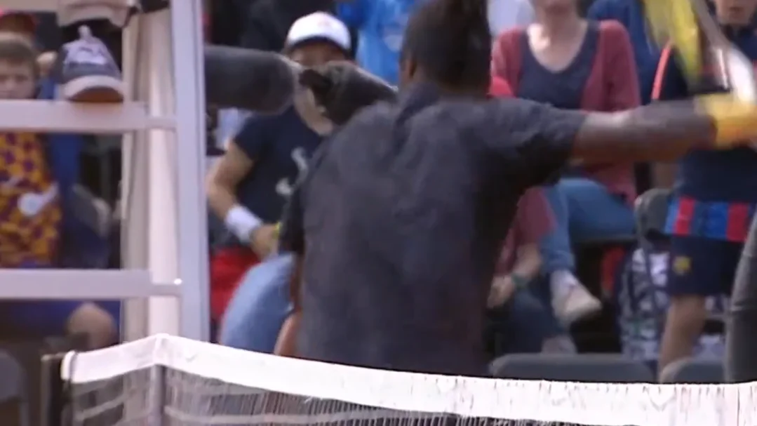 Momento de la ida de olla de Mikael Ymer Momento de la ida de olla de Mikael Ymer