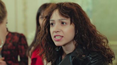 Irem acusa a Yildiz de manipuladora delante de los Argun… ¡Y Zeynep saca la cara por ella!