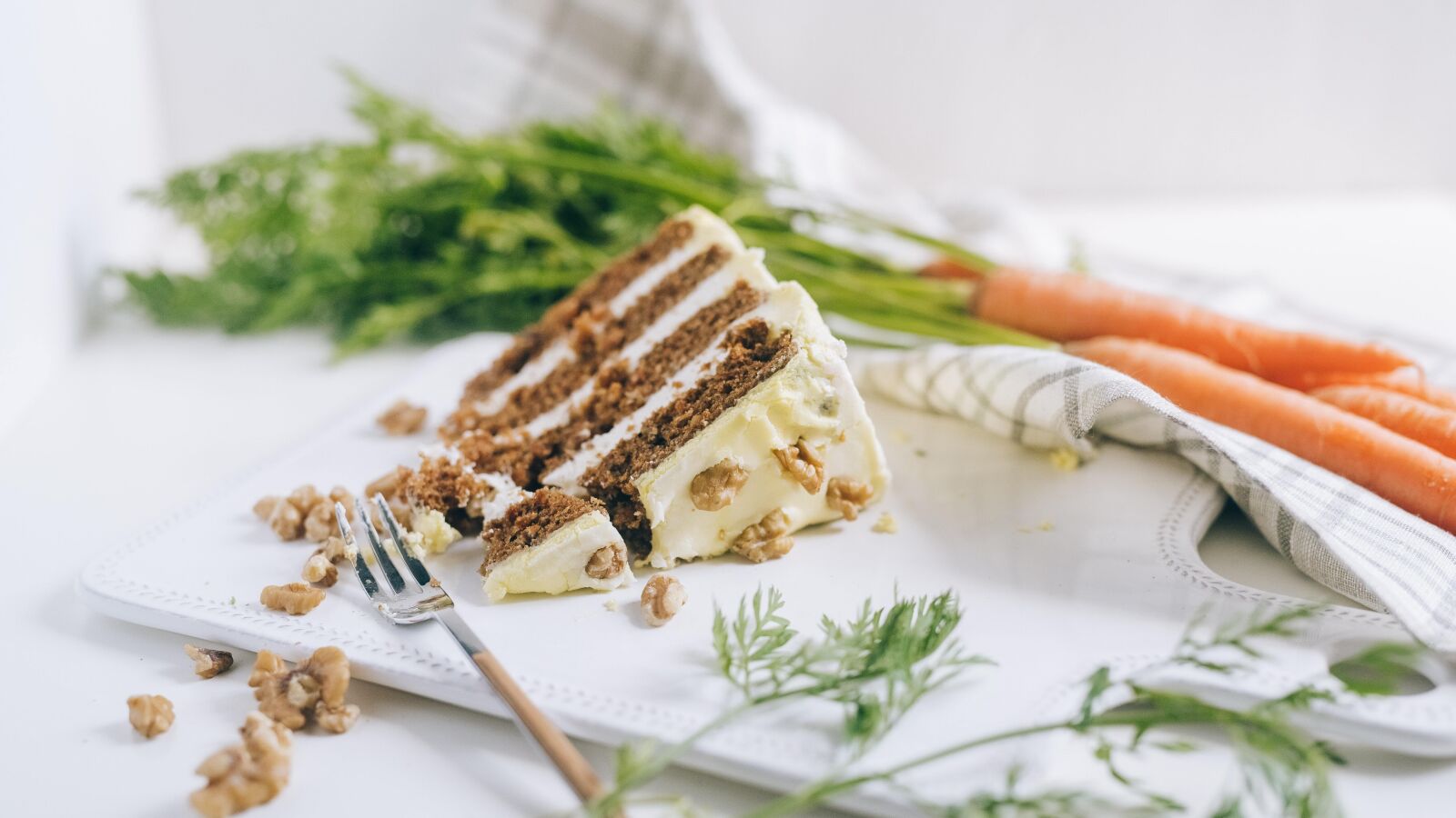 Carrot cake con coco: Una explosión de sabores en una sola tarta