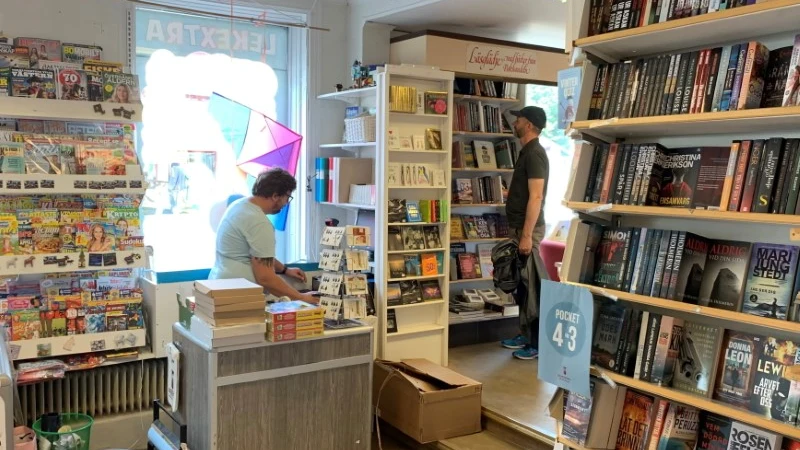 Beber, charlar, escuchar y leer... Algunas de las propuestas del nuevo concepto de librer&iacute;as