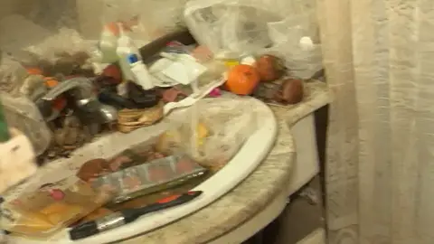 La casa del vecino con diógenes La casa del vecino con diógenes