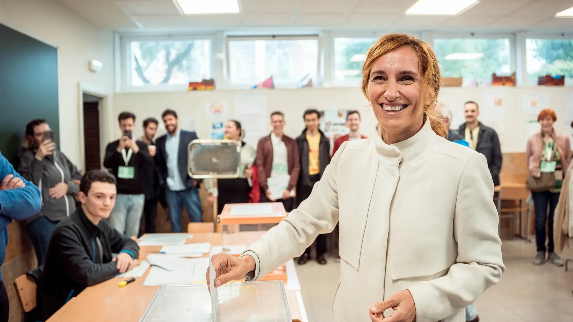 M&oacute;nica Garc&iacute;a vota este 28M p