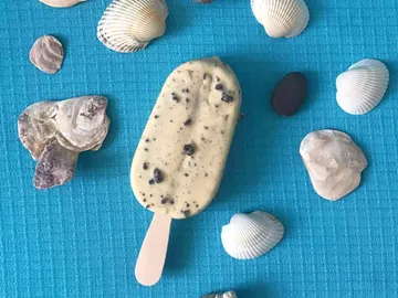 Helado de galletas tipo Oreo Helado de galletas tipo Oreo