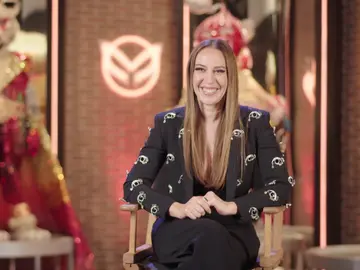 El día a día de Mónica Naranjo como investigadora de 'Mask Singer': "Si te gusta madrugar te lo pasas pipa conmigo" El día a día de Mónica Naranjo como investigadora de 'Mask Singer': "Si te gusta madrugar te lo pasas pipa conmigo"