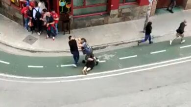 Salvaje agresión a un aficionado antes del Numancia - Cornellá