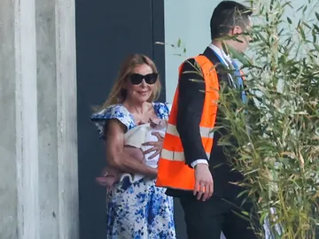 Ana Obregón llega a España con su nieta Ana Sandra Ana Obregón llega a España con su nieta Ana Sandra