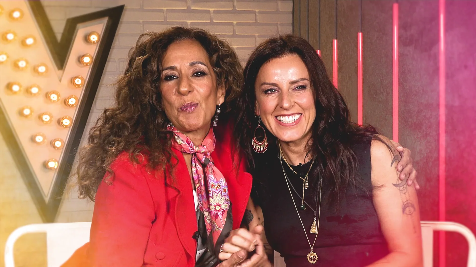 Rosario y La Mari de Chambao Rosario y La Mari de Chambao