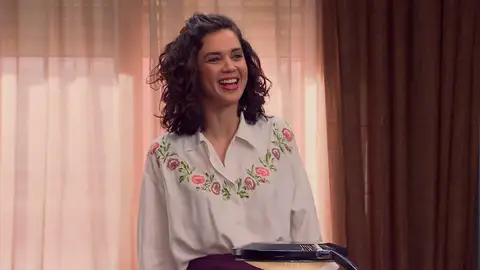 En el próximo capítulo de ‘Amar es para siempre’: Gloria llega al despacho de los abogados En el próximo capítulo de ‘Amar es para siempre’: Gloria llega al despacho de los abogados