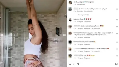 Berta Vázquez bailando en el baño Berta Vázquez bailando en el baño