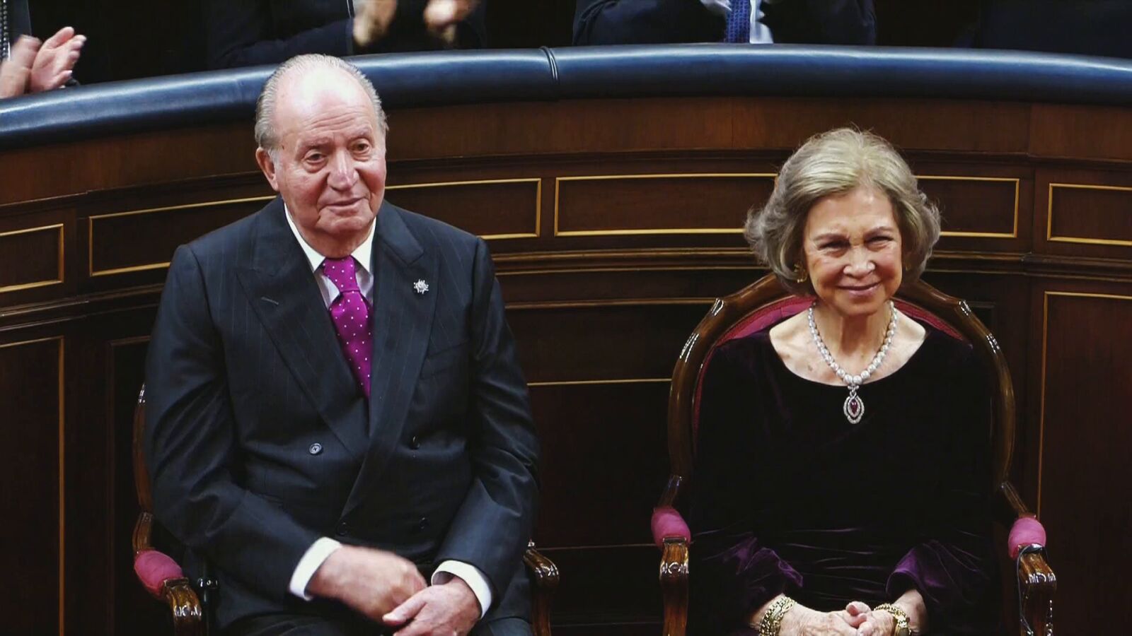 Los reyes eméritos don Juan Carlos I y doña Sofía vuelven a reencontrarse en la boda de Hussein de Jordania
