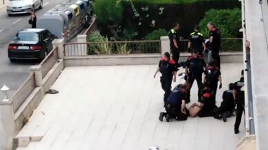 VÍDEO: Brutal pelea a cuchillos entre okupas en Vilafranca del Penedés