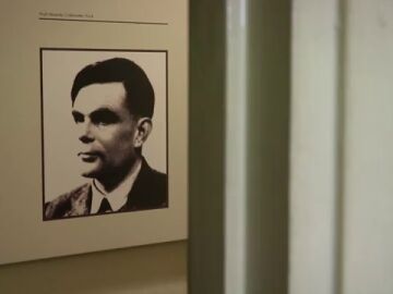 Efemérides de hoy 7 de junio de 2023: Muere Alan Turing, el hombre que descifró 'Enigma'