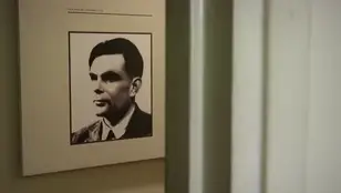 Efemérides de hoy 7 de junio de 2023: Muere Alan Turing, el hombre que descifró 'Enigma'