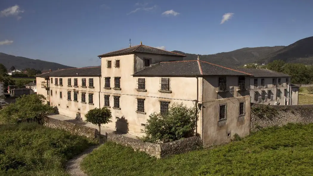 Convento de Viveiro en el que están robando Convento de Viveiro en el que están robando