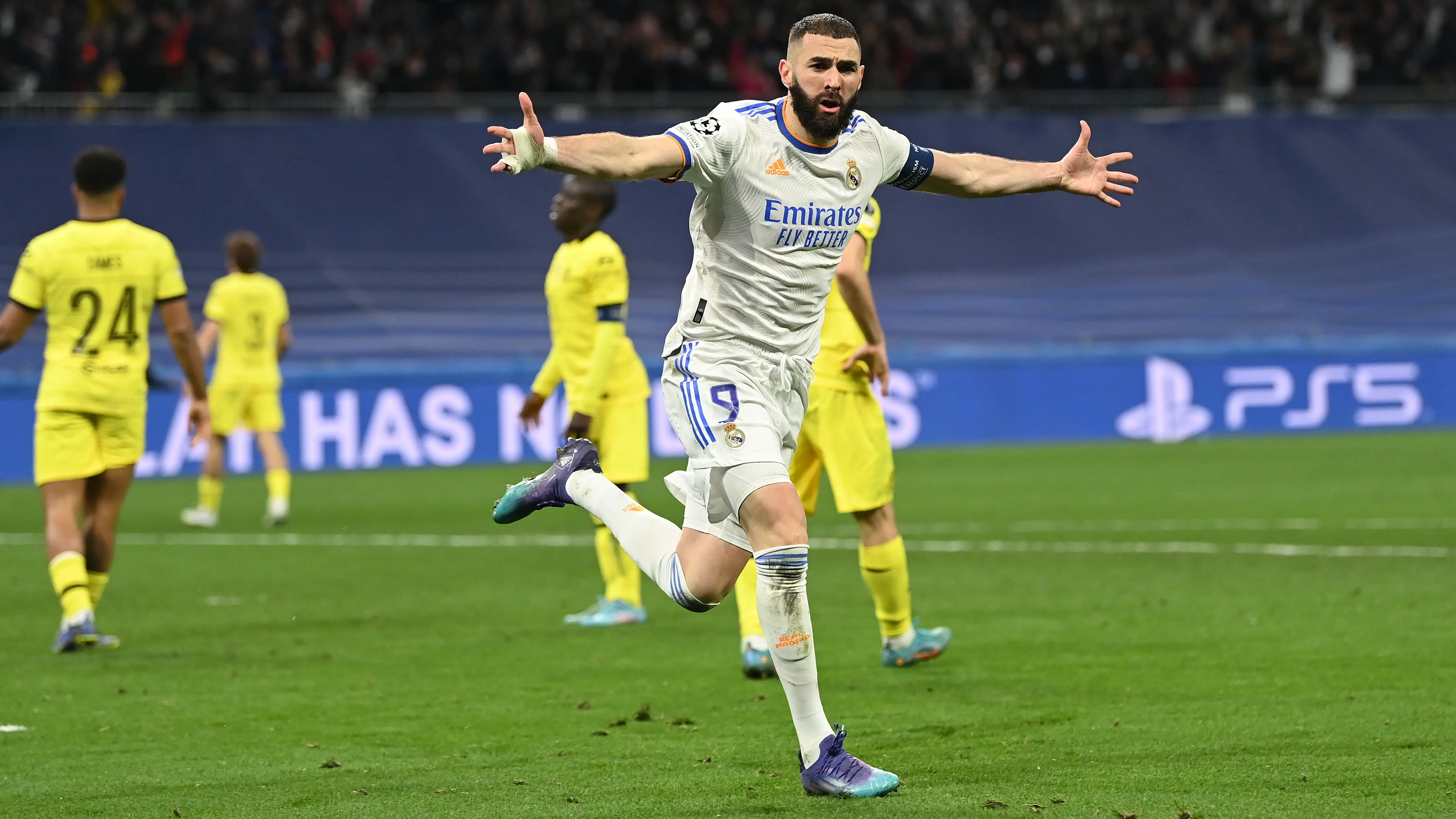 Benzema celebra un gol ante el Chelsea en la Champions 2021-2022 Benzema celebra un gol ante el Chelsea en la Champions 2021-2022