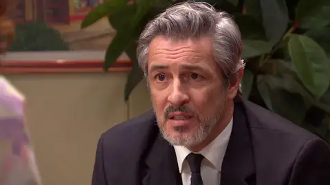 En el próximo capítulo de ‘Amar es para siempre’: Vicente calma la inseguridad de Nieves con una gran mentira En el próximo capítulo de ‘Amar es para siempre’: Vicente calma la inseguridad de Nieves con una gran mentira