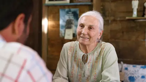 ¿Qué esconde Sevgi? ¡Esto es todo lo que sabemos de la abuela de Ömer hasta ahora! ¿Qué esconde Sevgi? ¡Esto es todo lo que sabemos de la abuela de Ömer hasta ahora!