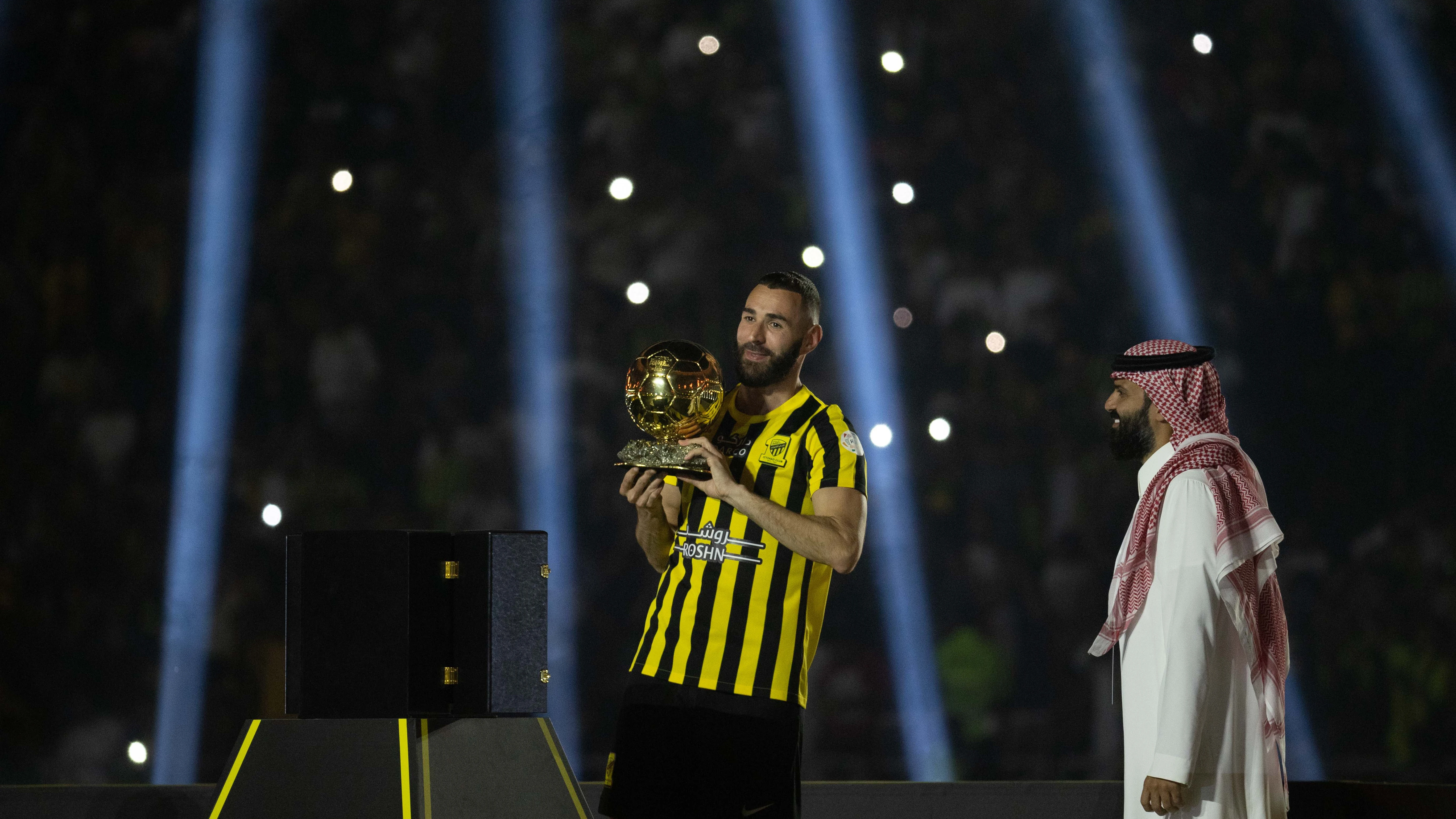 Karim Benzema, en su presentación en el King Abdullah Sports City Karim Benzema, en su presentación en el King Abdullah Sports City