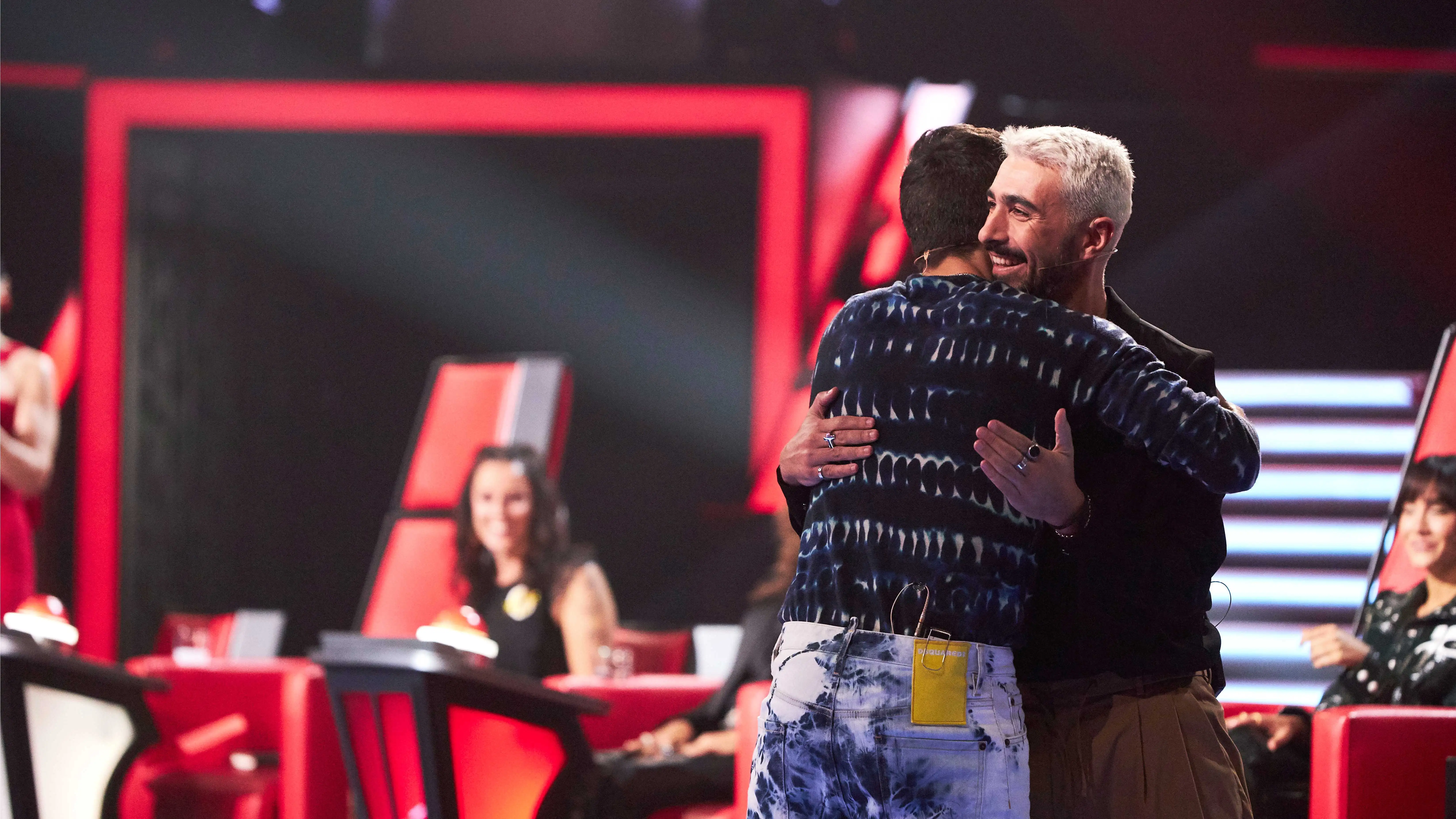 Rayden abraza a Sebastián Yatra en 'La Voz Kids' Rayden abraza a Sebastián Yatra en 'La Voz Kids'