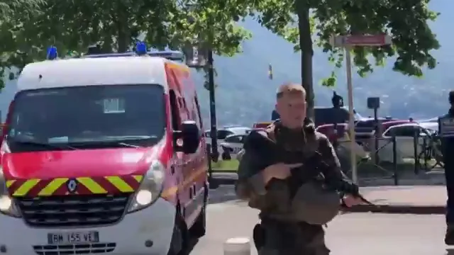 Varios niños y un adulto resultan heridos tras un ataque con cuchillo en Francia Varios niños y un adulto resultan heridos tras un ataque con cuchillo en Francia