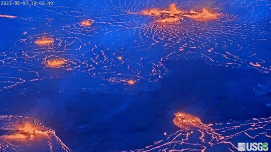 Volc&aacute;n Kilauea en erupci&oacute;n 
