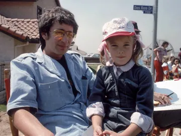 Steven Spielberg y Drew Barrymore en el rodaje de 'ET' Steven Spielberg y Drew Barrymore en el rodaje de 'ET'